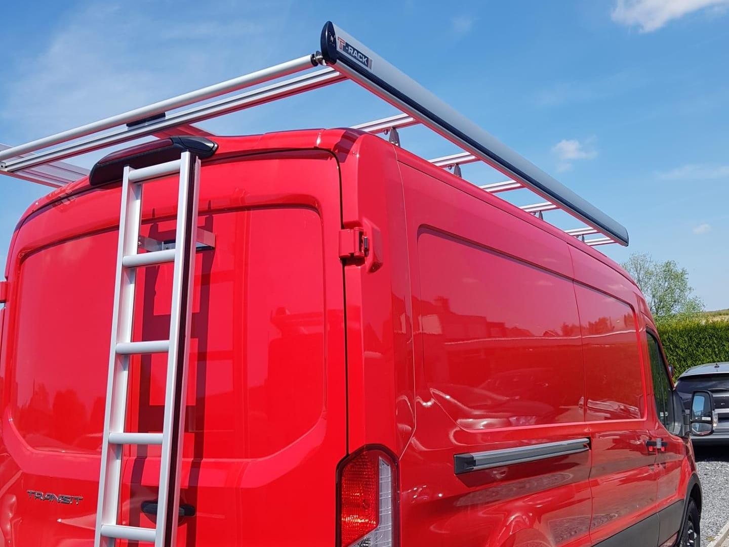 Vous souhaitez faire installer une barre de toit sur votre Ford Transit Custom ? Trouvez l\'inspiration ici.